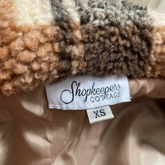 Sherpa Plaid Jacket - Picture 3 of 3